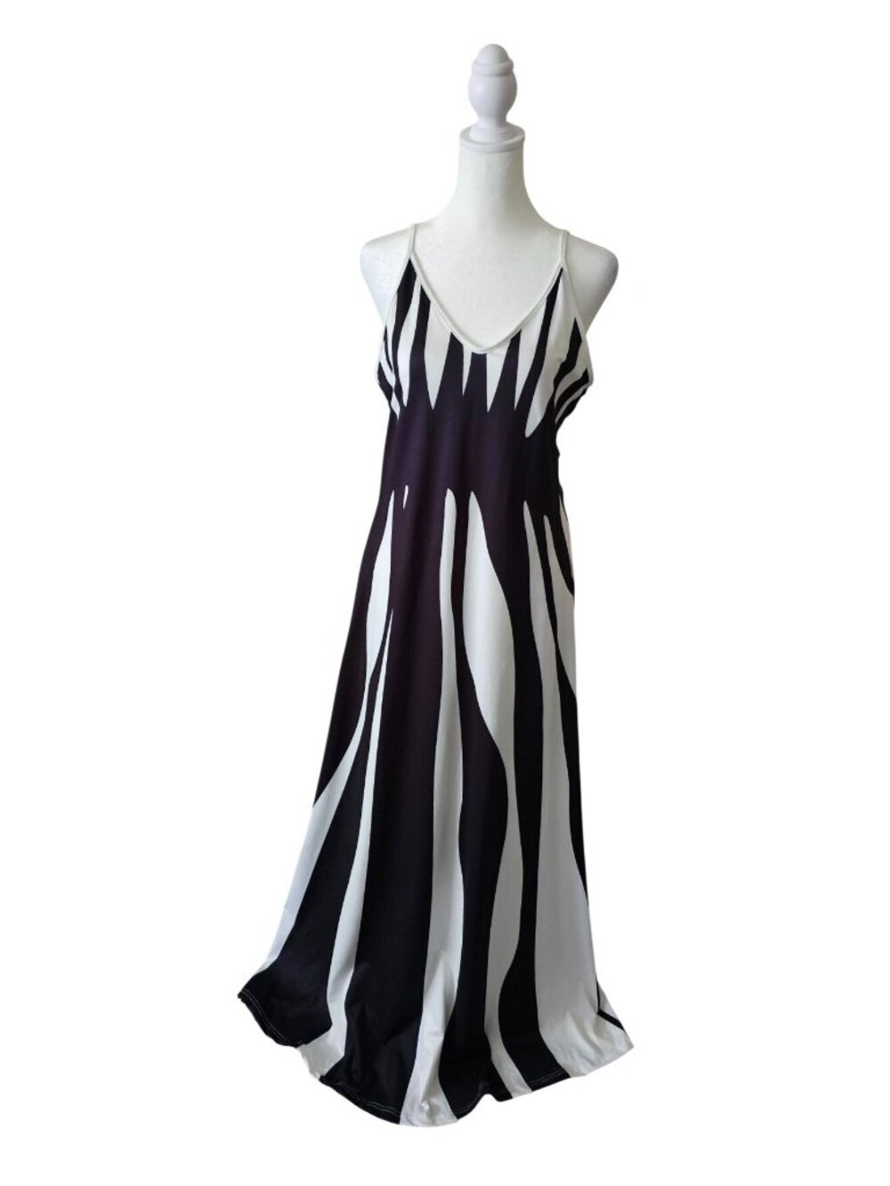 Womens Elegant Black & White Print Sleeveless Maxi Dress M Beachy Resort Wedding